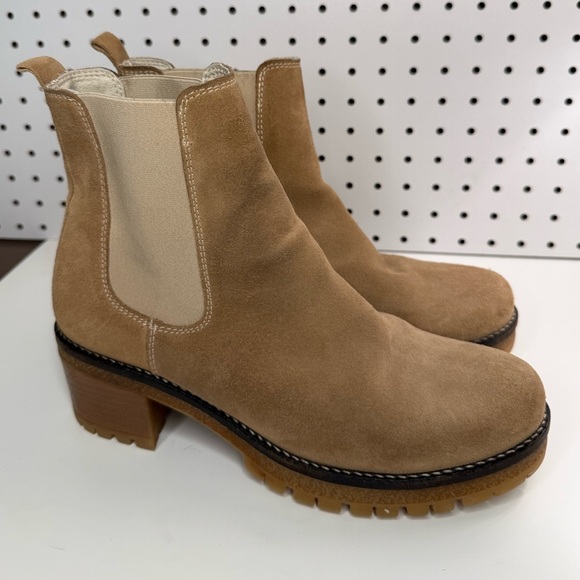 Avellini Tan Suede Leather Chunky Lug Sole Chelsea Boots EU 40 US 9.5 Boho City - Picture 3 of 16